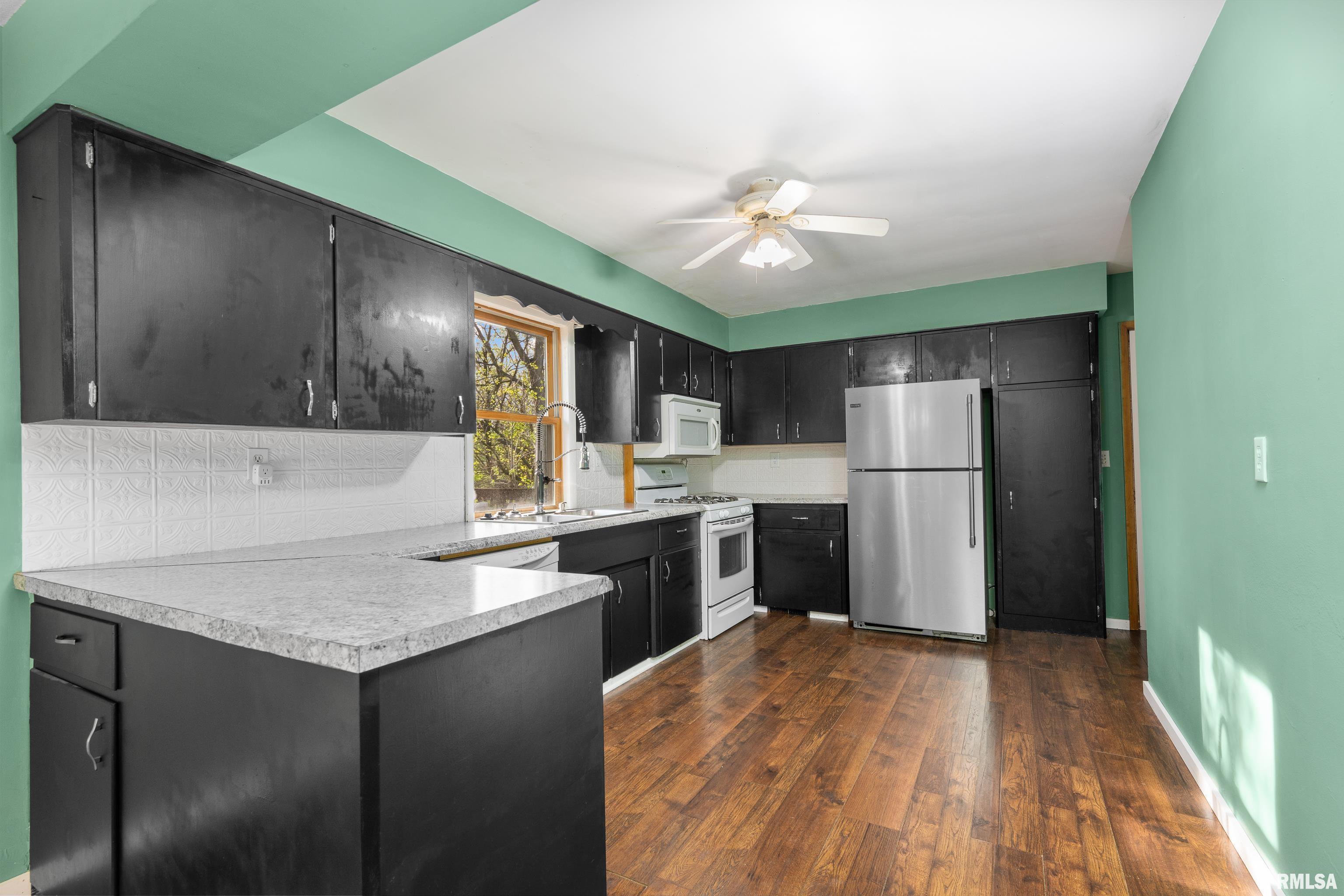 10520 Turkey Hollow Road Taylor Ridge, IL 61284 - Photo 9 of 31 Gallery Image 9