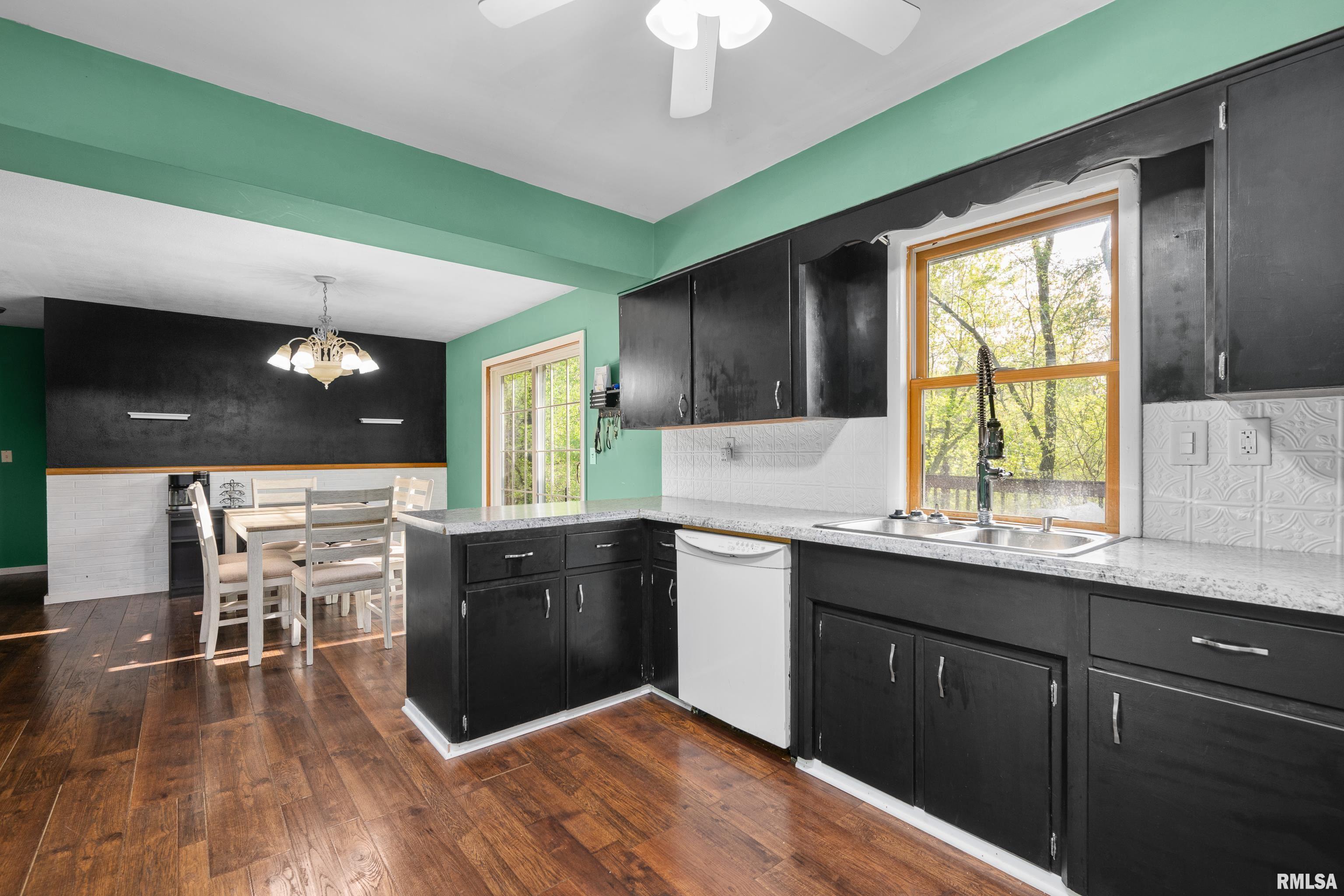 10520 Turkey Hollow Road Taylor Ridge, IL 61284 - Photo 10 of 31 Gallery Image 10