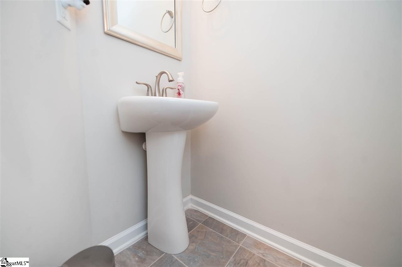 520 Bailey Elizabeth Way Inman, SC 29349 - Photo 8 of 36