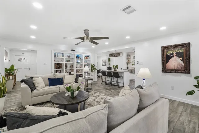 $975,000 | 1441 Bingle Road, Houston, TX 77055