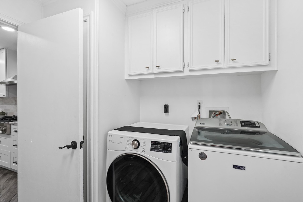 1441 Bingle Road Spring Valley Village, TX 77055 - Photo 22 of 46 Utility room accommodates a full size washer and dryer