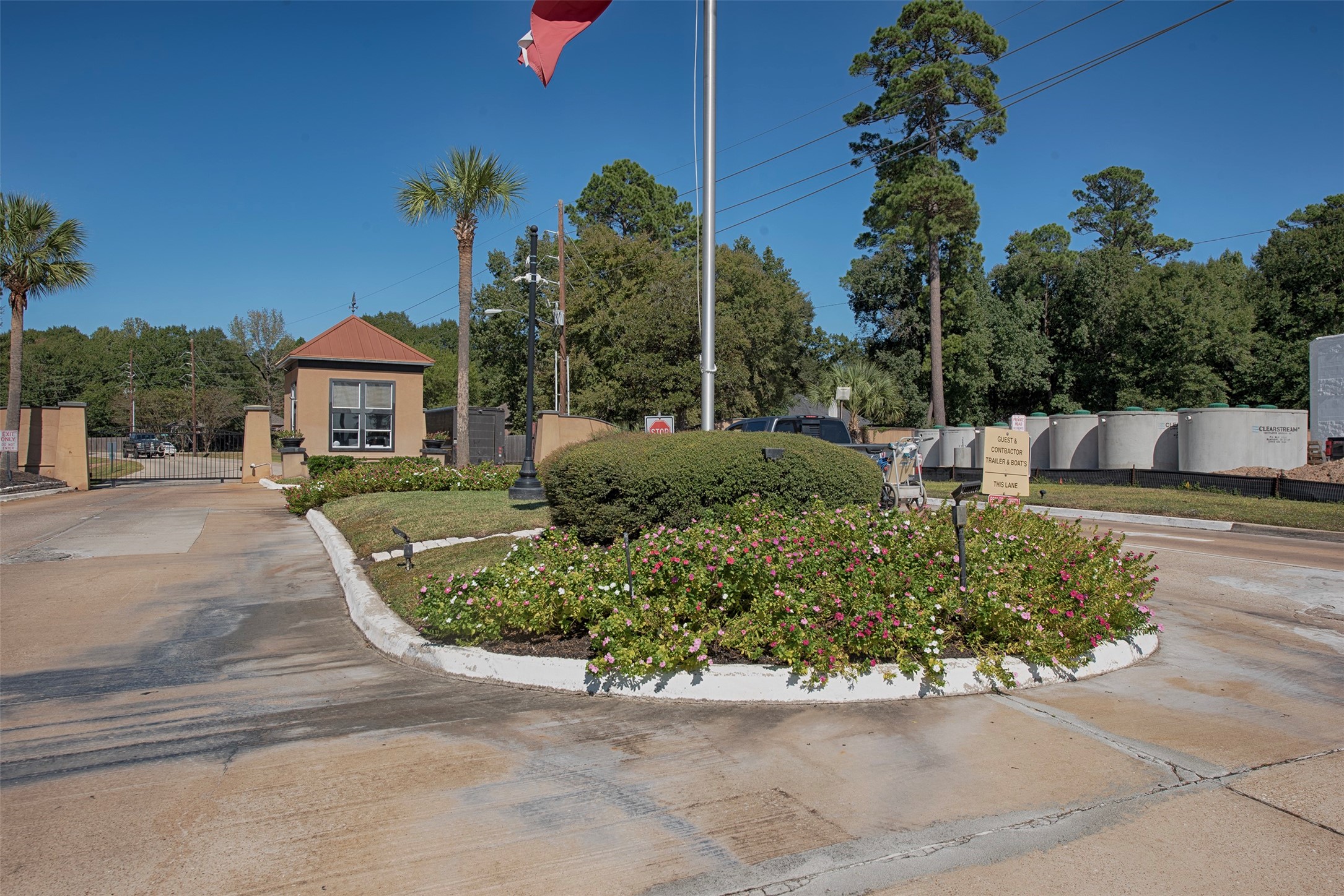 11690 Renaissance Drive Montgomery, TX 77356 - Photo 11 of 25 front view of a house with a yard