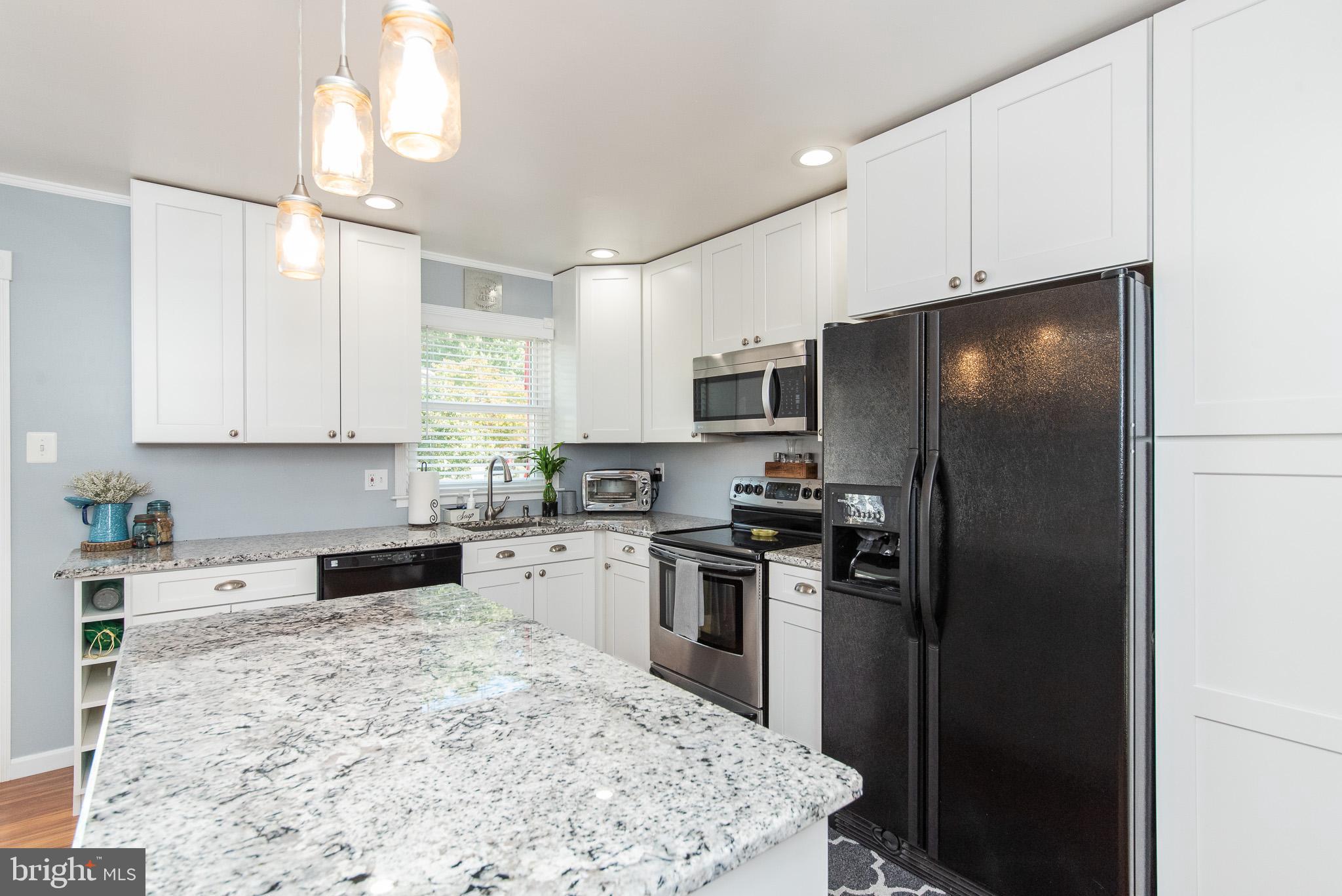 215 Sandhill Road Baltimore, MD 21221 - Photo 14 of 55 Kitchen