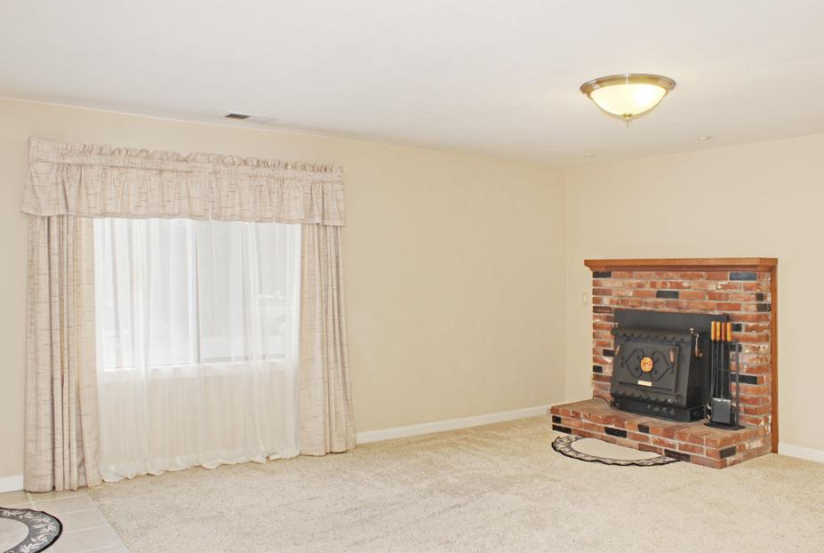 19648 Pesante Road Salinas, CA 93907 - Photo 5 of 26 Gallery Image 5