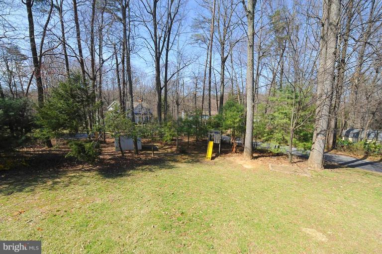 7660 Kindler Road Laurel, MD 20723 - Photo 18 of 21 Back yard