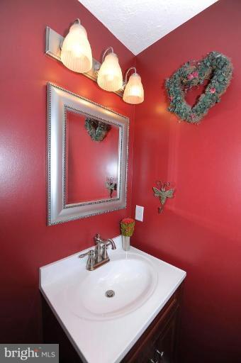 7660 Kindler Road Laurel, MD 20723 - Photo 6 of 21 Bath #1
