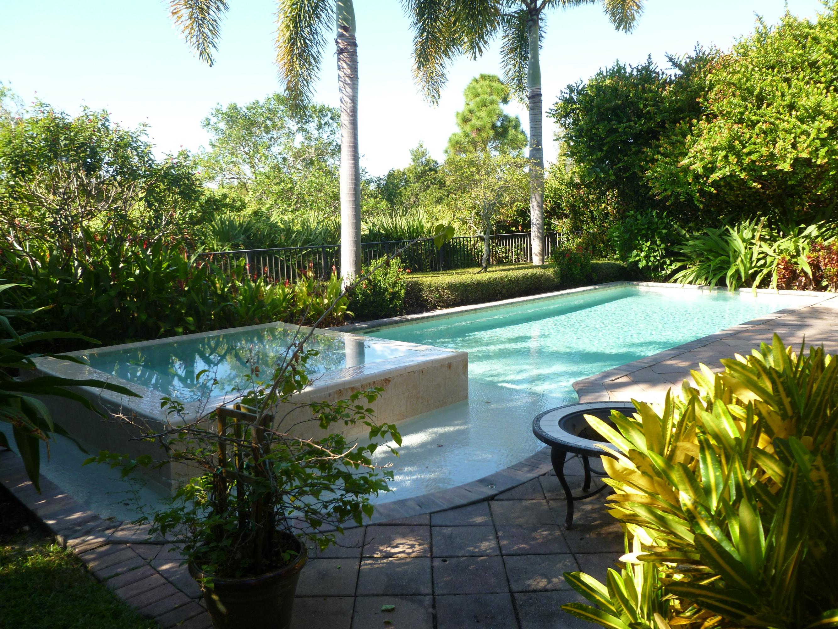 128 Tulip Tree Court Jupiter, FL 33458 - Photo 2 of 11 Pool/Spa
