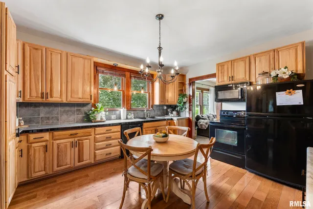 $499,000 | 10198-2720 East 2720 Street, Kewanee, IL 61443