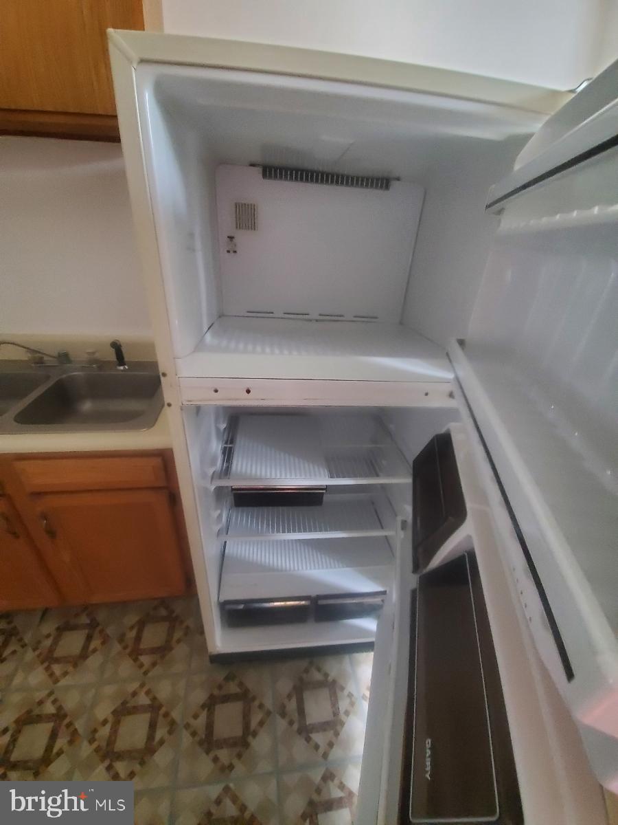 25 South Locust Street Hagerstown, MD 21740 - Photo 12 of 54 25 S Locust Ap # 1