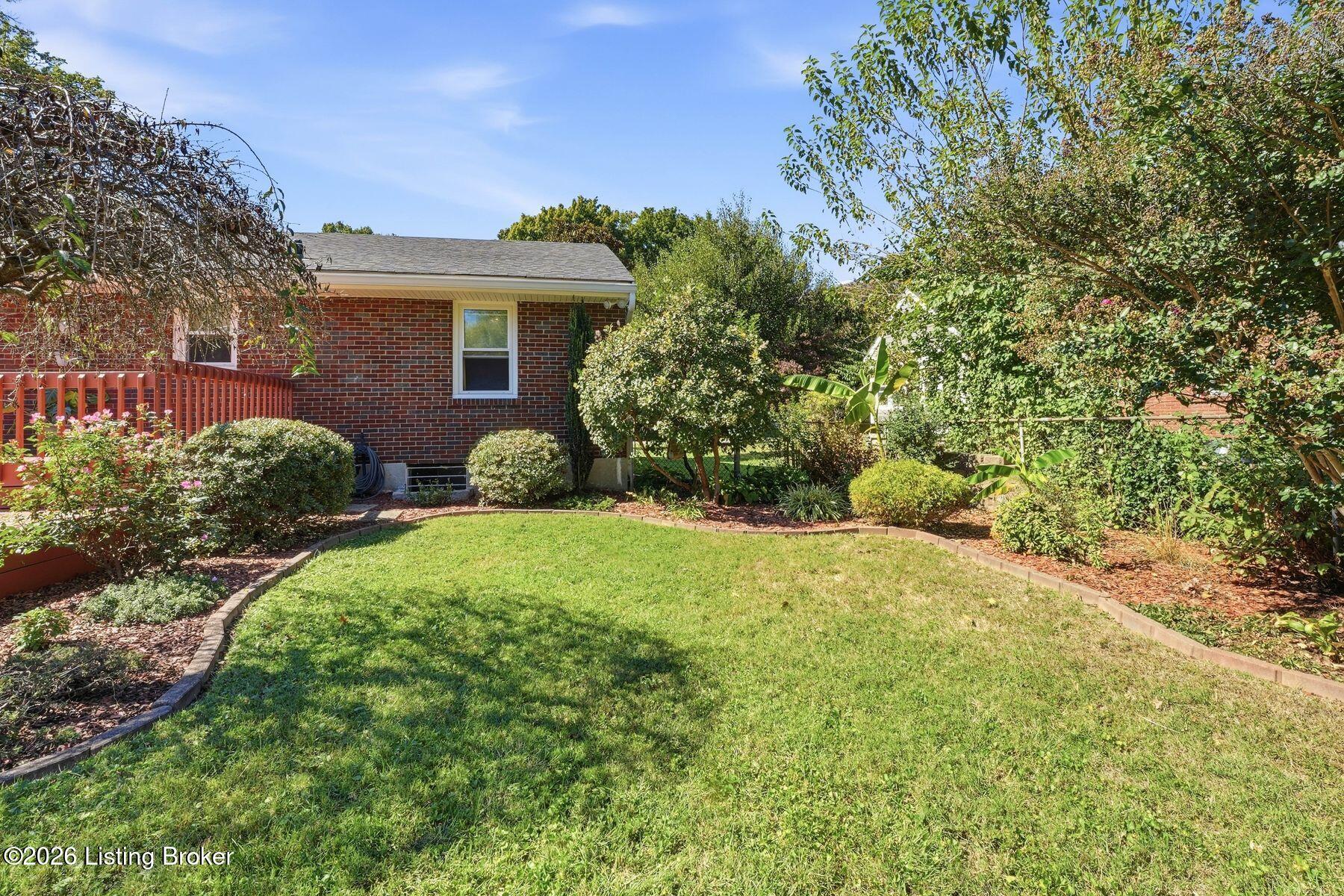 111 South Hampton Road Louisville, KY 40222 - Photo 51 of 56 photo_online_080