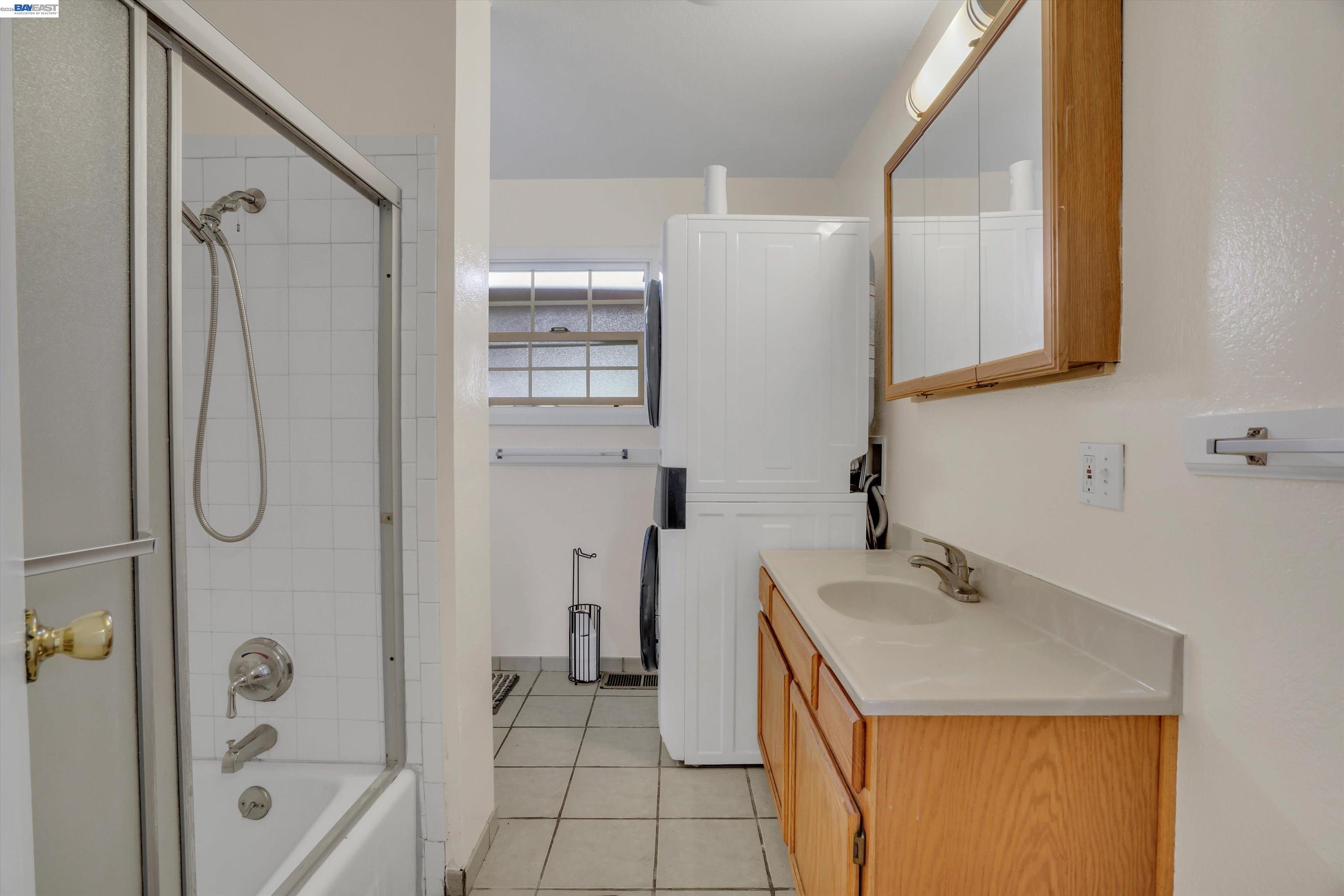 935 Second Avenue Pinole, CA 94564 - Photo 13 of 34