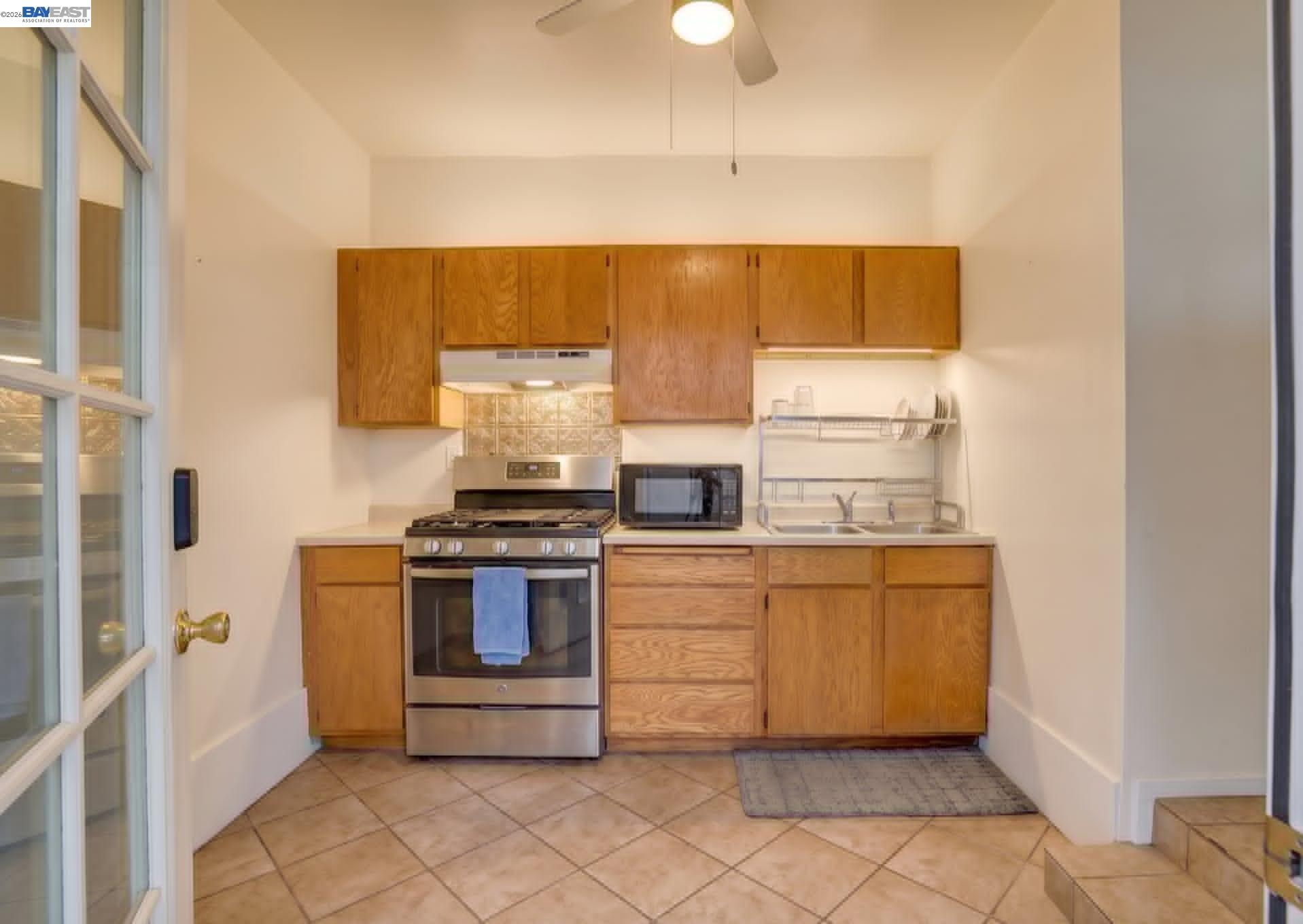 935 Second Avenue Pinole, CA 94564 - Photo 26 of 34 AI-Altered