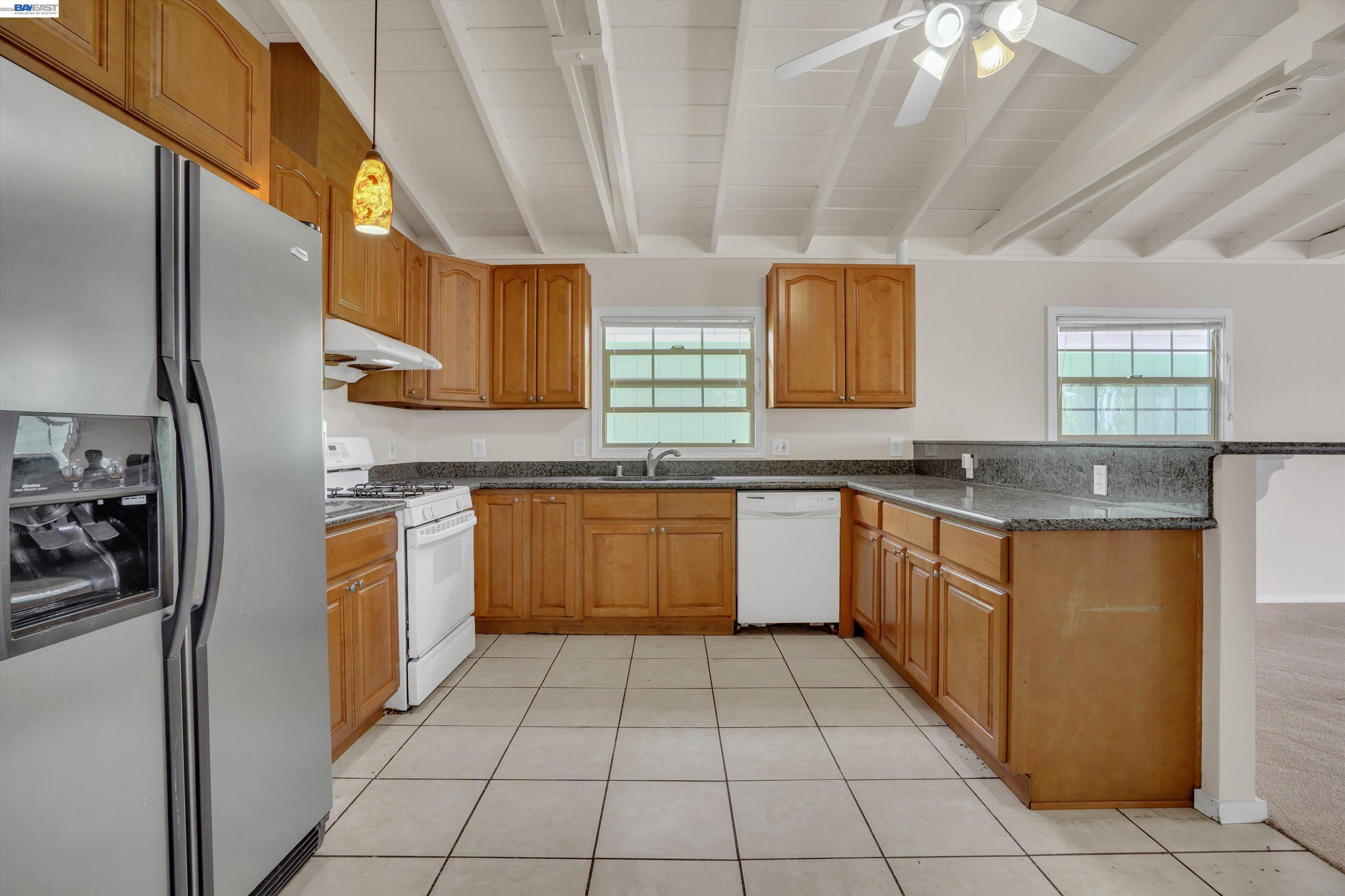 935 Second Avenue Pinole, CA 94564 - Photo 8 of 34
