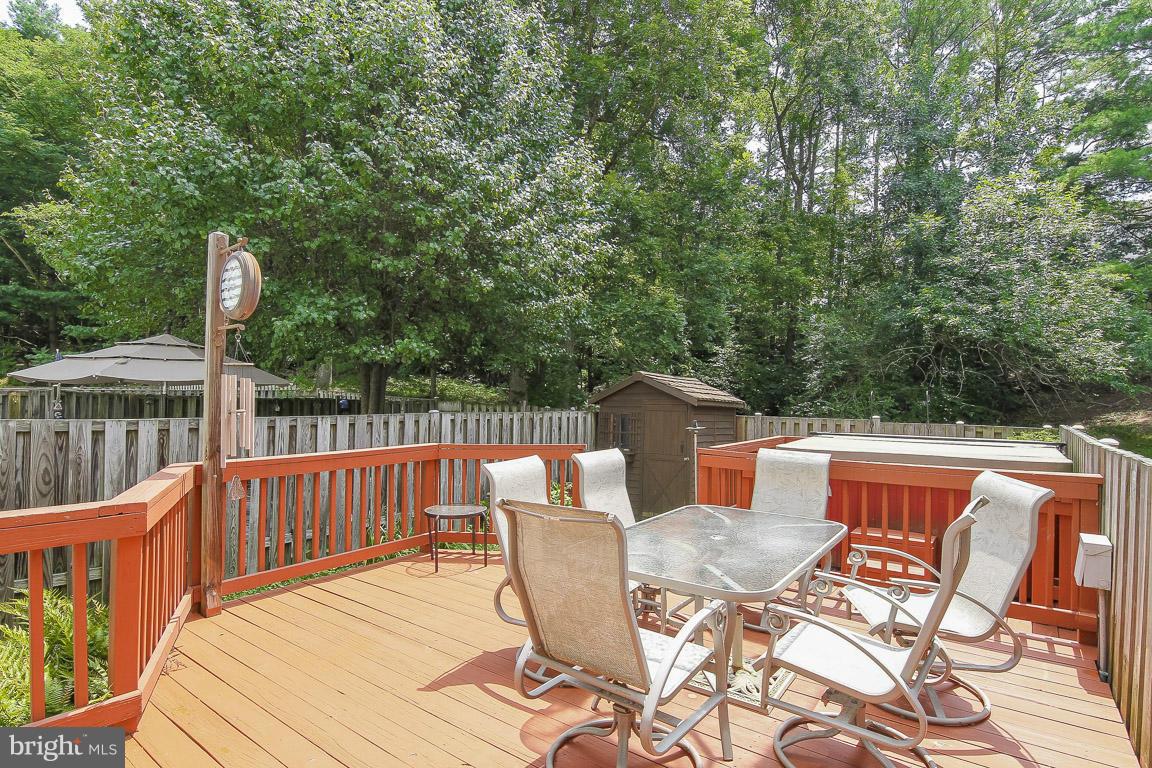 8325 Moline Place Springfield, VA 22153 - Photo 16 of 18 Exterior (Rear)