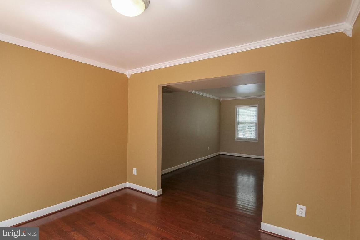 8325 Moline Place Springfield, VA 22153 - Photo 4 of 18 Dining Room