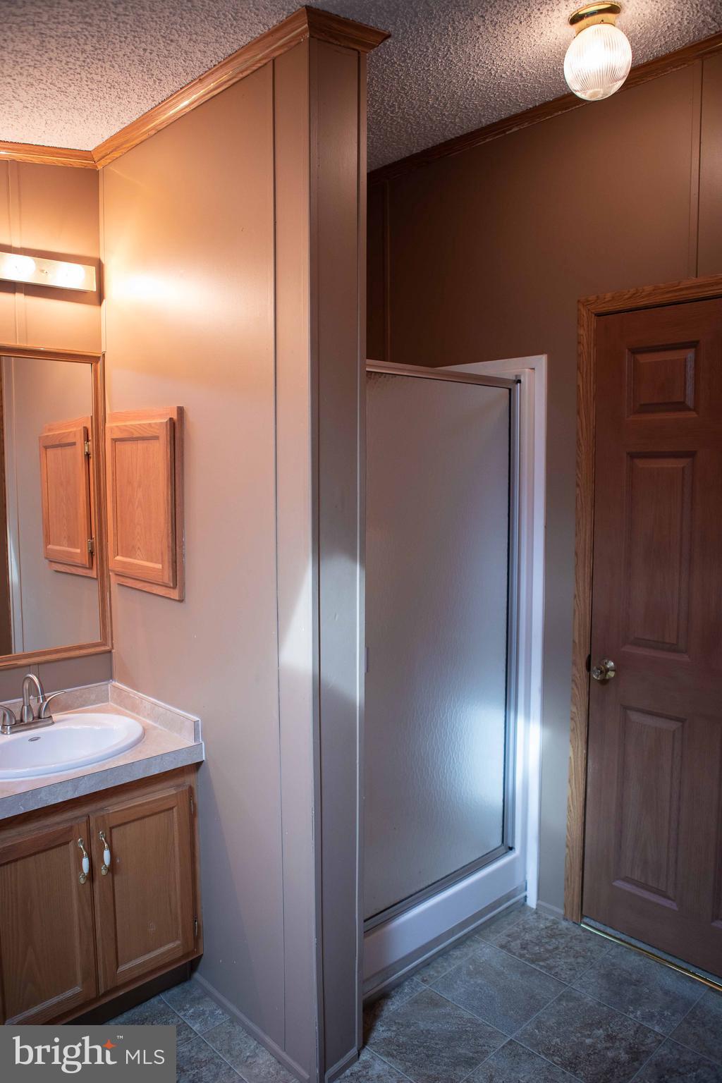 2565 Warm Spring Road Chambersburg, PA 17202 - Photo 11 of 32 Master Bathroom