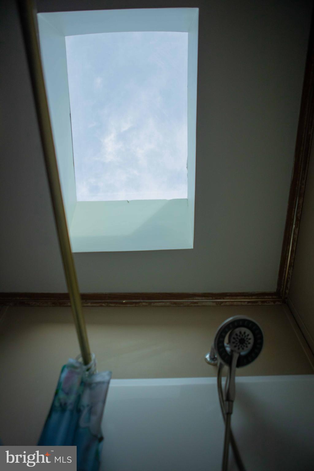 2565 Warm Spring Road Chambersburg, PA 17202 - Photo 28 of 32 Bathroom #2 - Sky Light