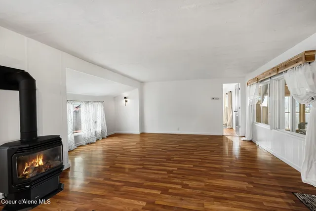 $165,000 | 302 School Street, Unit 11, Hope, ID 83836