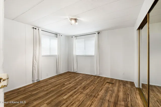 $165,000 | 302 School Street, Unit 11, Hope, ID 83836