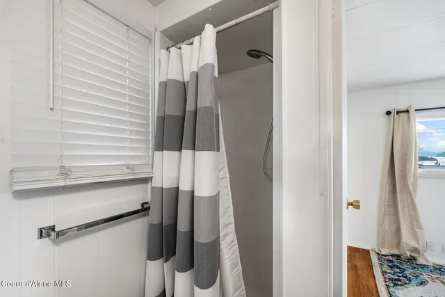 $165,000 | 302 School Street, Unit 11, Hope, ID 83836