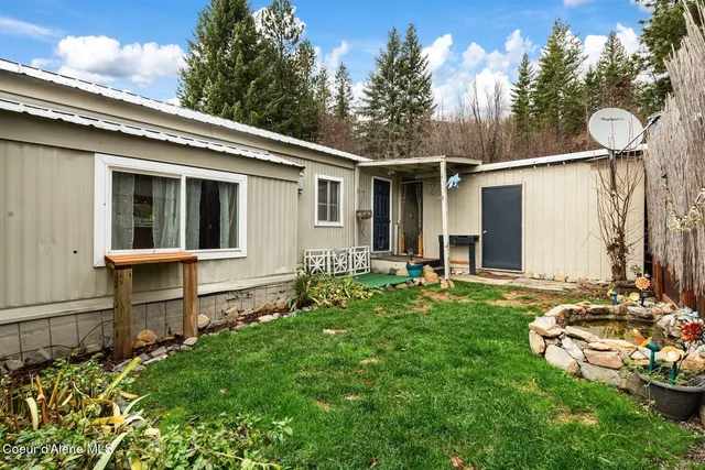 $165,000 | 302 School Street, Unit 11, Hope, ID 83836