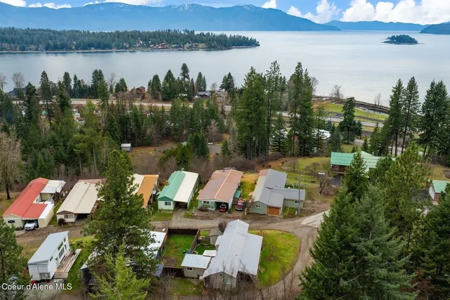 $165,000 | 302 School Street, Unit 11, Hope, ID 83836