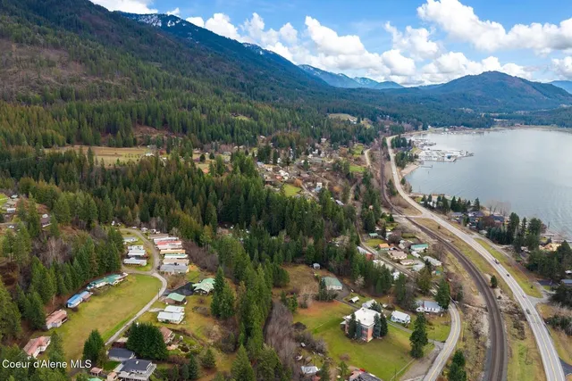 $165,000 | 302 School Street, Unit 11, Hope, ID 83836