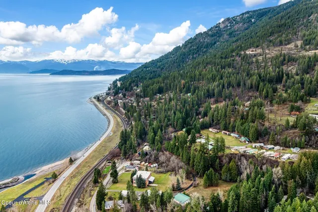 $165,000 | 302 School Street, Unit 11, Hope, ID 83836