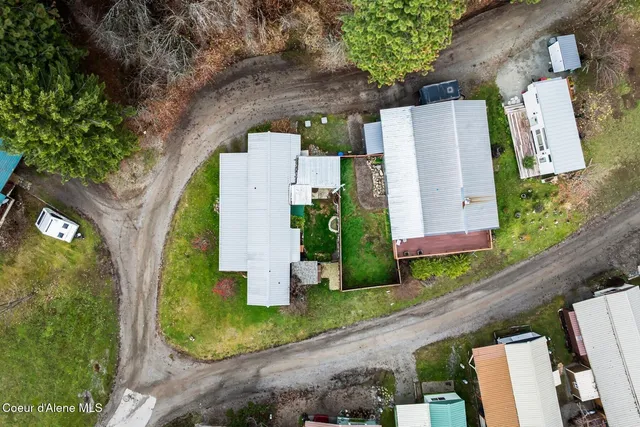 $165,000 | 302 School Street, Unit 11, Hope, ID 83836