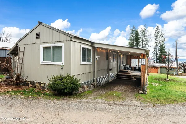 $165,000 | 302 School Street, Unit 11, Hope, ID 83836