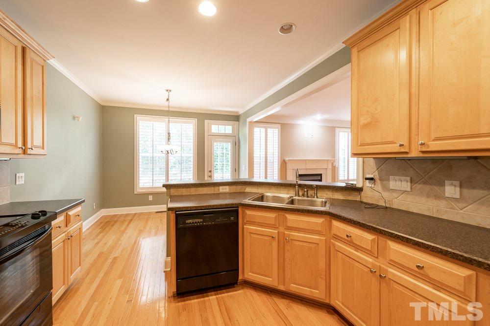 7202 Summit Waters Lane Raleigh, NC 27613 - Photo 14 of 30 Kitchen