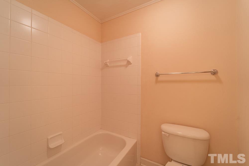 7202 Summit Waters Lane Raleigh, NC 27613 - Photo 26 of 30 Bathroom 2