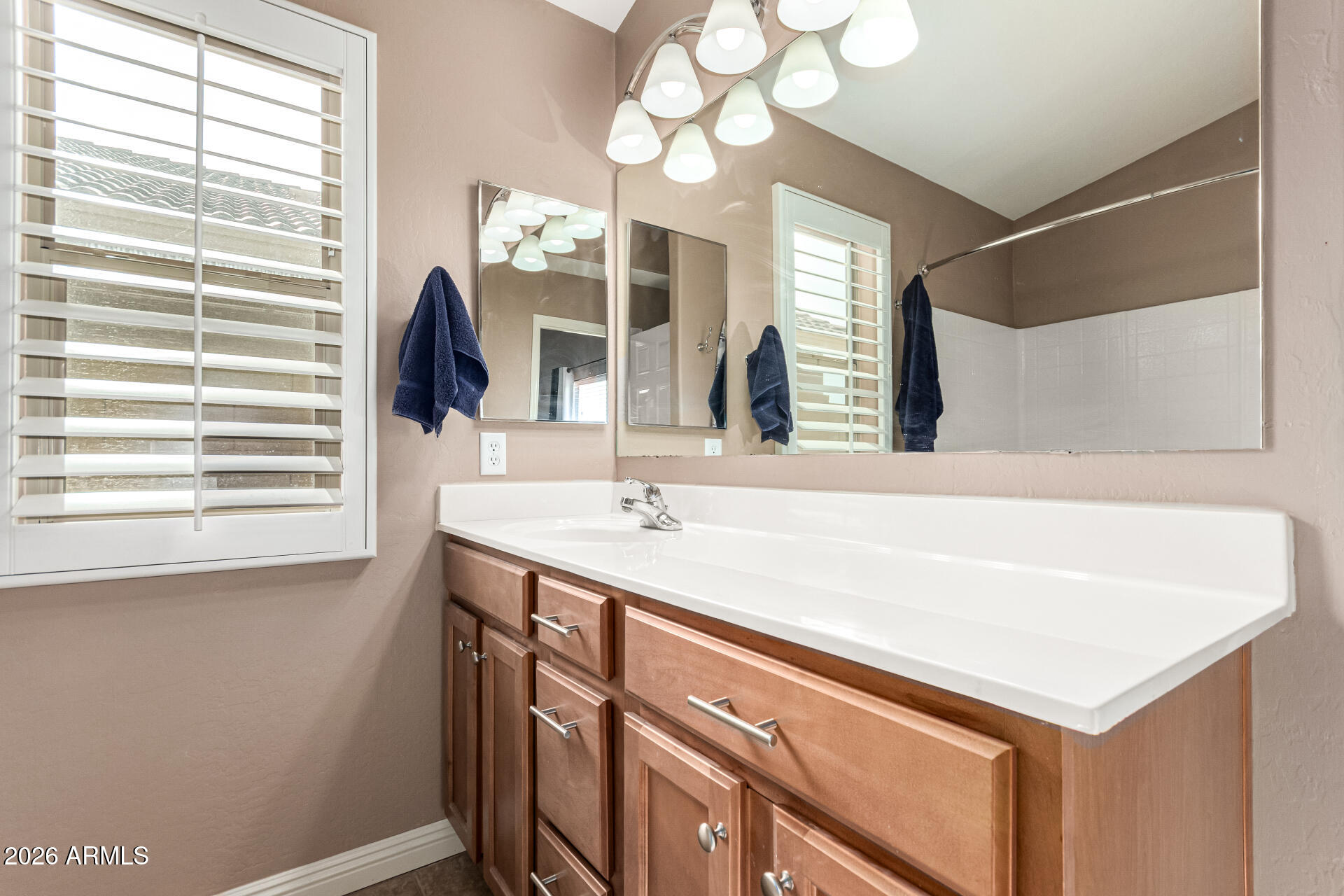19513 North Madison Road Maricopa, AZ 85139 - Photo 17 of 33 17 Master Bathroom