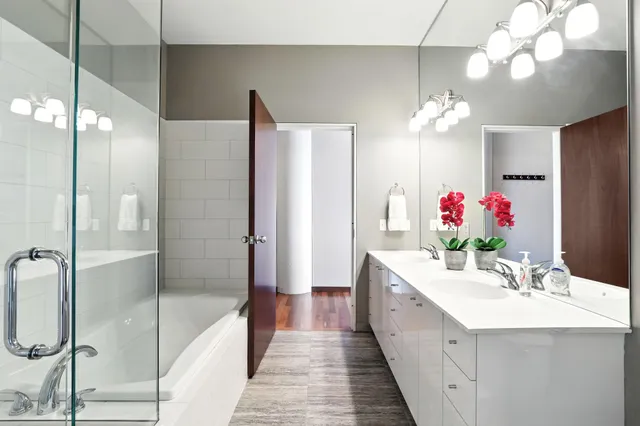 $245,000 | 5601 Smetana Drive, Unit 1010, Minnetonka, MN 55343