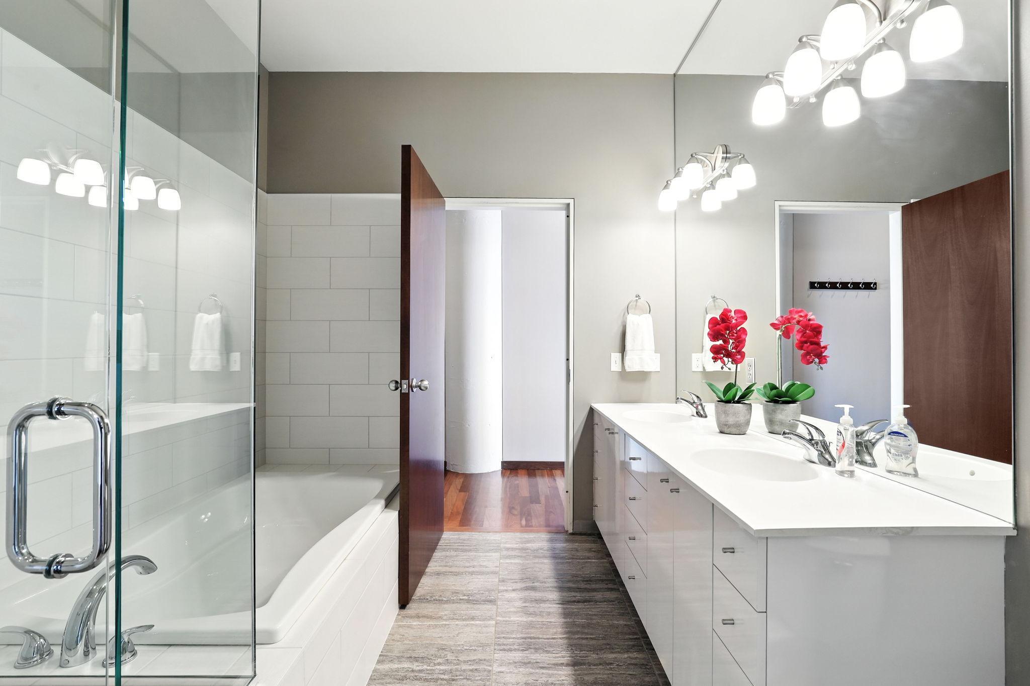 5601 Smetana Drive, Unit 1010 Minnetonka, MN 55343 - Photo 11 of 39