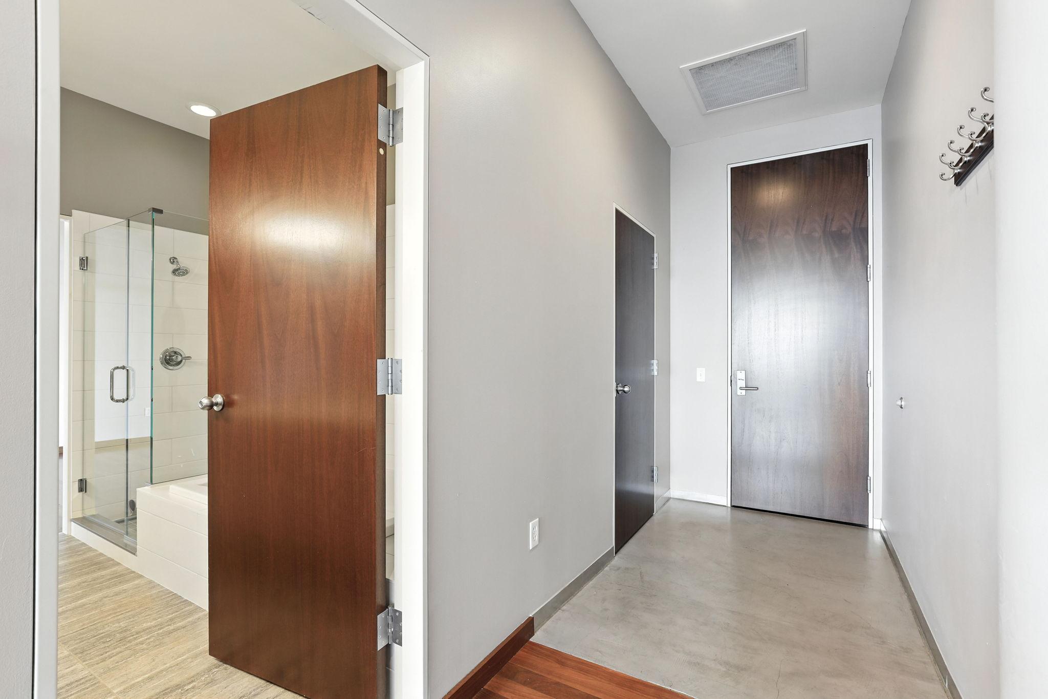 5601 Smetana Drive, Unit 1010 Minnetonka, MN 55343 - Photo 15 of 39