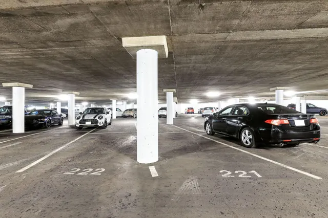 $245,000 | 5601 Smetana Drive, Unit 1010, Minnetonka, MN 55343