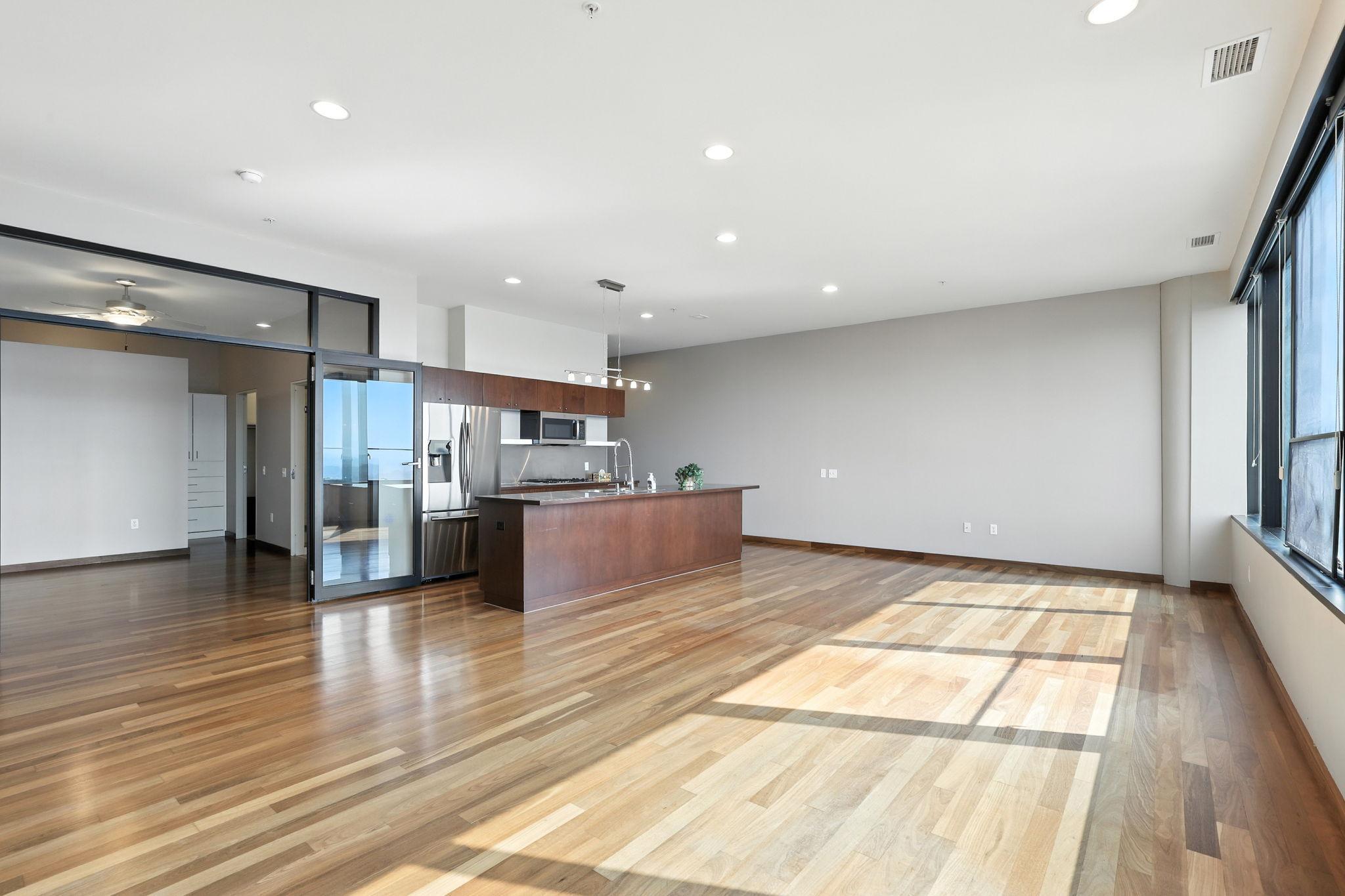 5601 Smetana Drive, Unit 1010 Minnetonka, MN 55343 - Photo 6 of 39