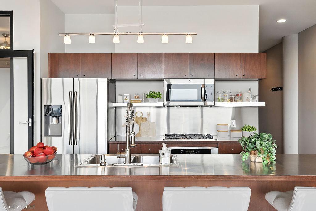 5601 Smetana Drive, Unit 1010 Minnetonka, MN 55343 - Photo 7 of 39