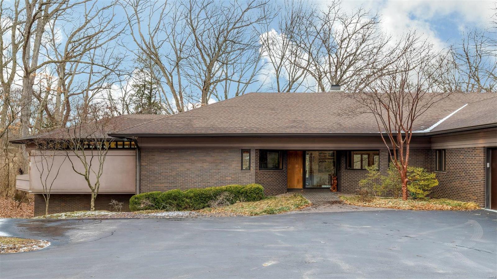 11111 Conway Road Frontenac, MO 63131 - Photo 1 of 24 Gallery Image 1