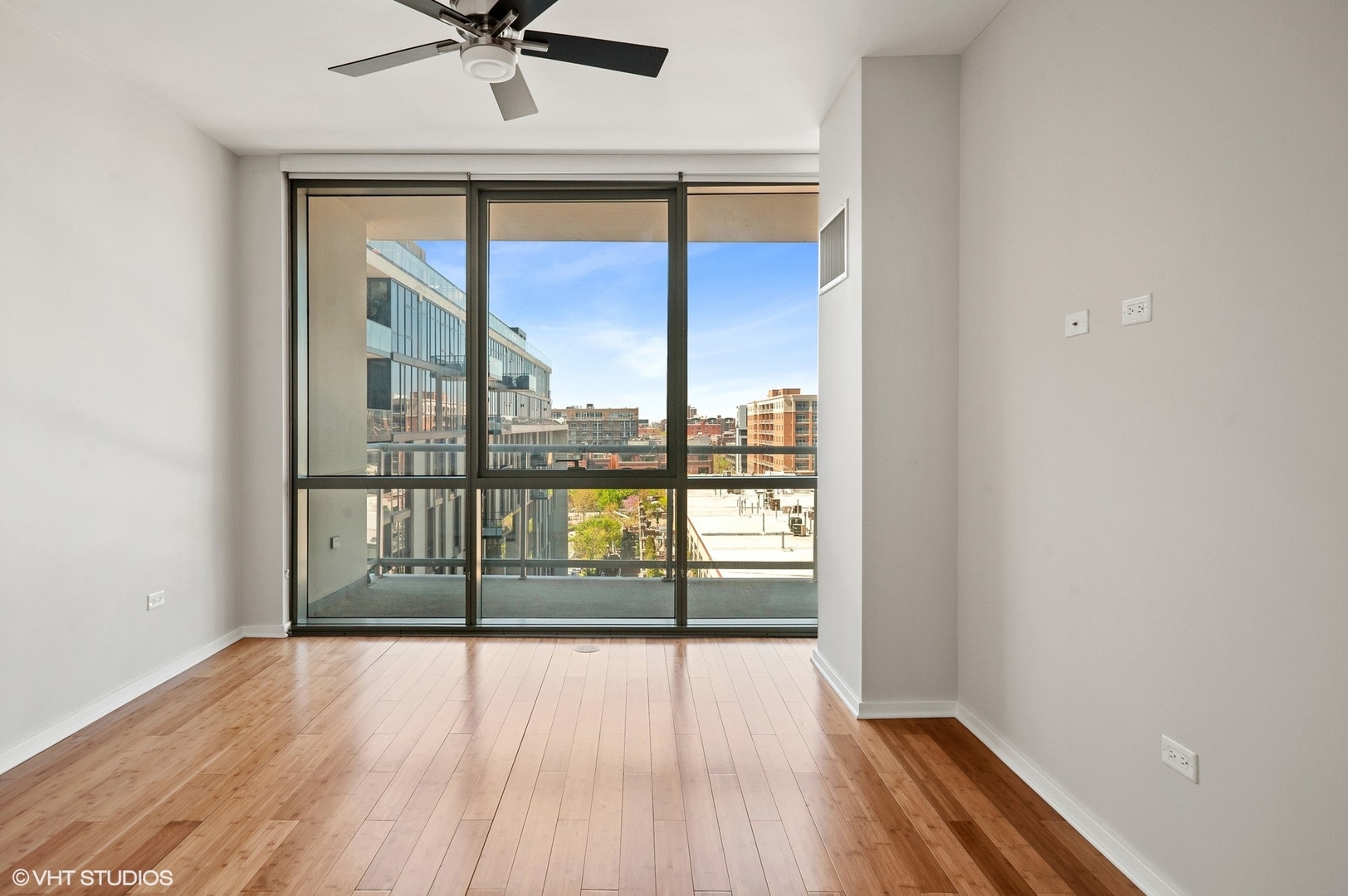 123 South Green Street, Unit 809B Chicago, IL 60607 - Photo 11 of 17