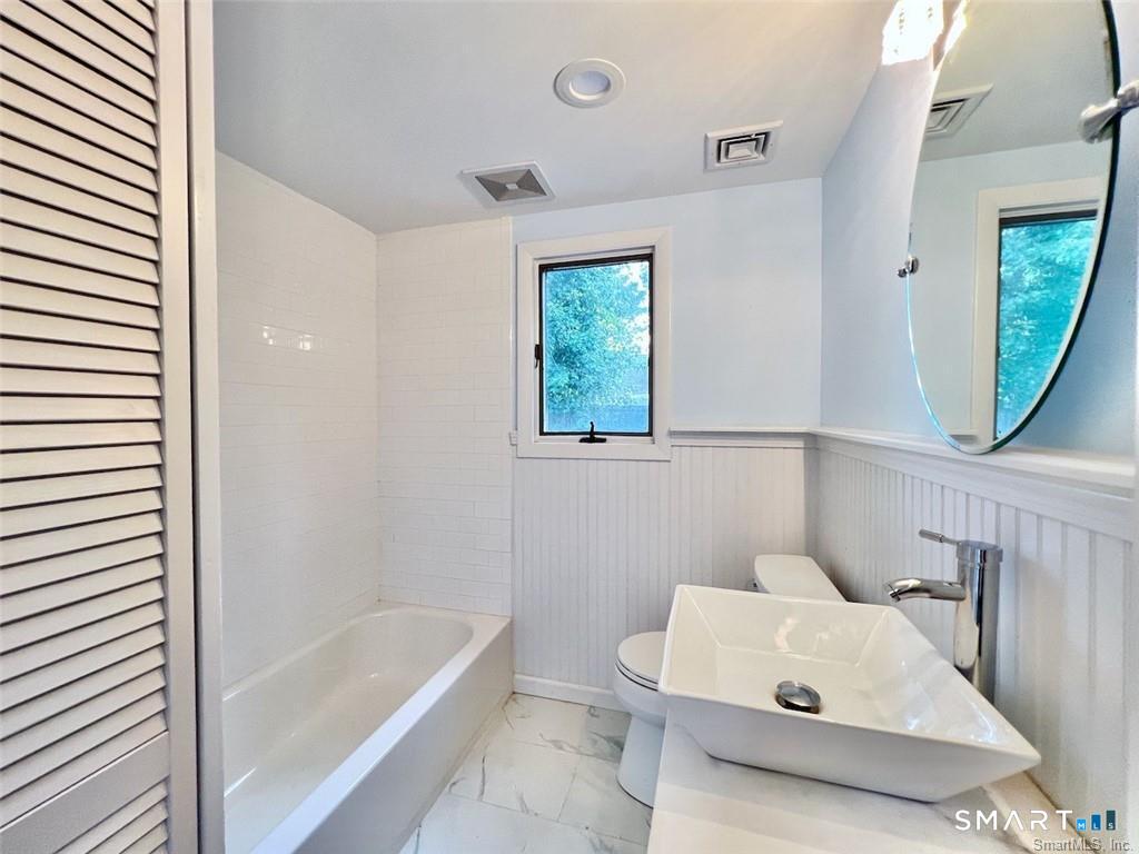 34 Crescent Road Westport, CT 06880 - Photo 25 of 27