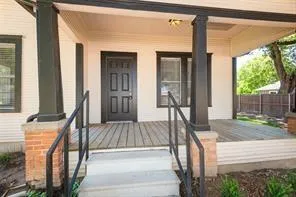 $1,975 | 307 South Crockett Street, Edgewood, TX 75117