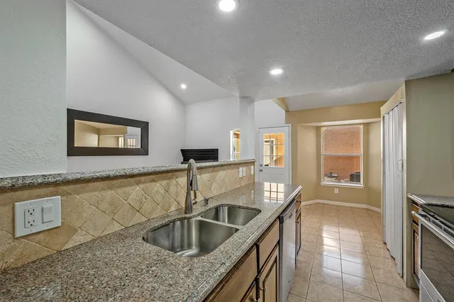 $289,990 | 1837 Amber Lane, Carrollton, TX 75007