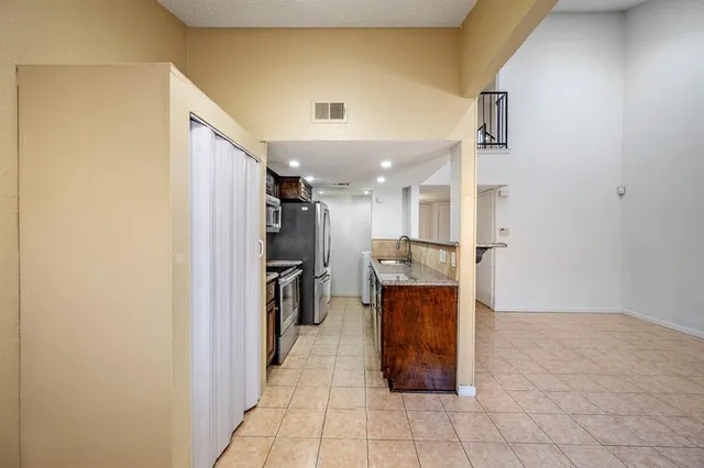 $289,990 | 1837 Amber Lane, Carrollton, TX 75007