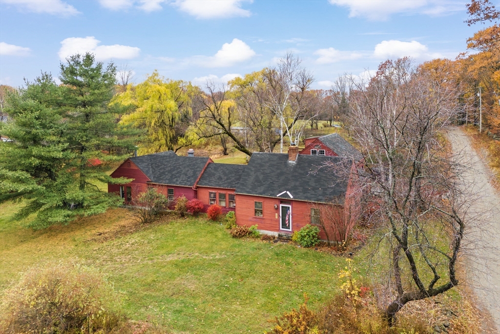 252 Clark Hill Road New Boston, NH 03070 - Photo 1 of 42 Gallery Image 1