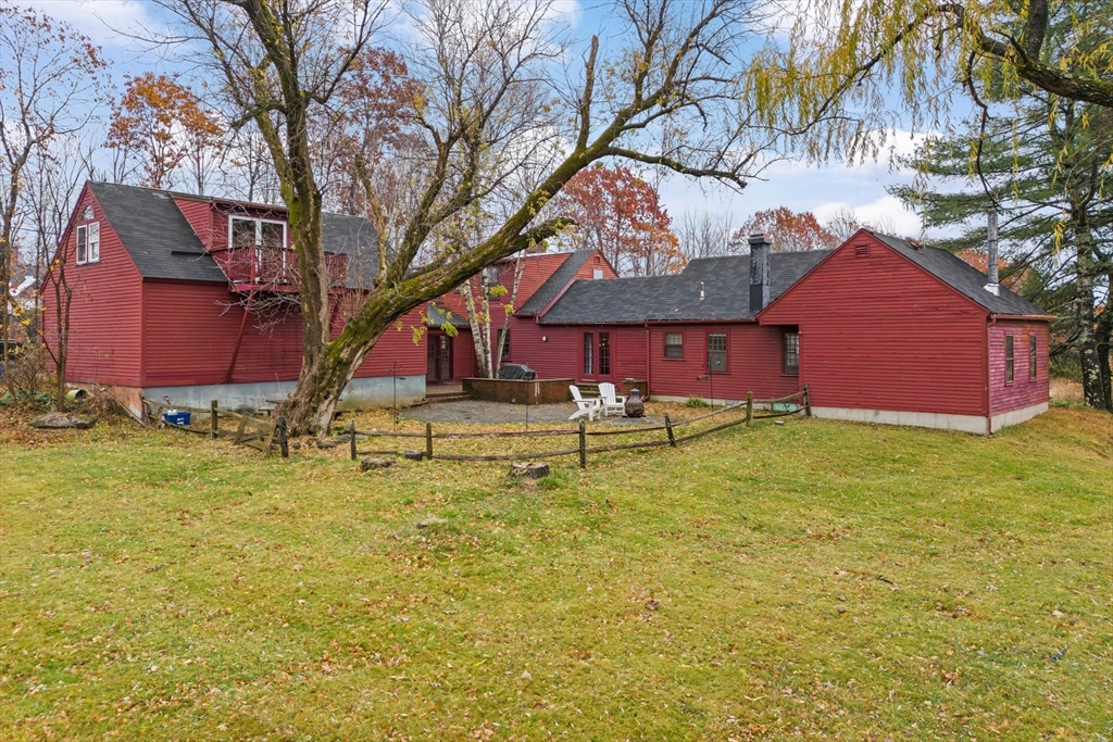 252 Clark Hill Road New Boston, NH 03070 - Photo 3 of 42 Gallery Image 3