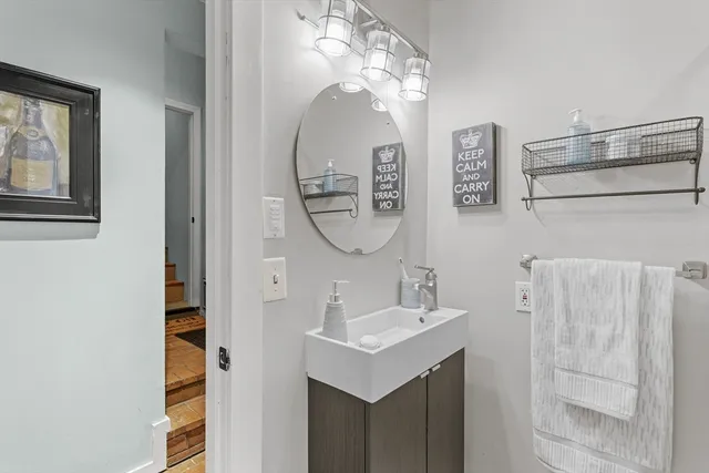 $684,900 | 252 Clark Hill Road, New Boston, NH 03070