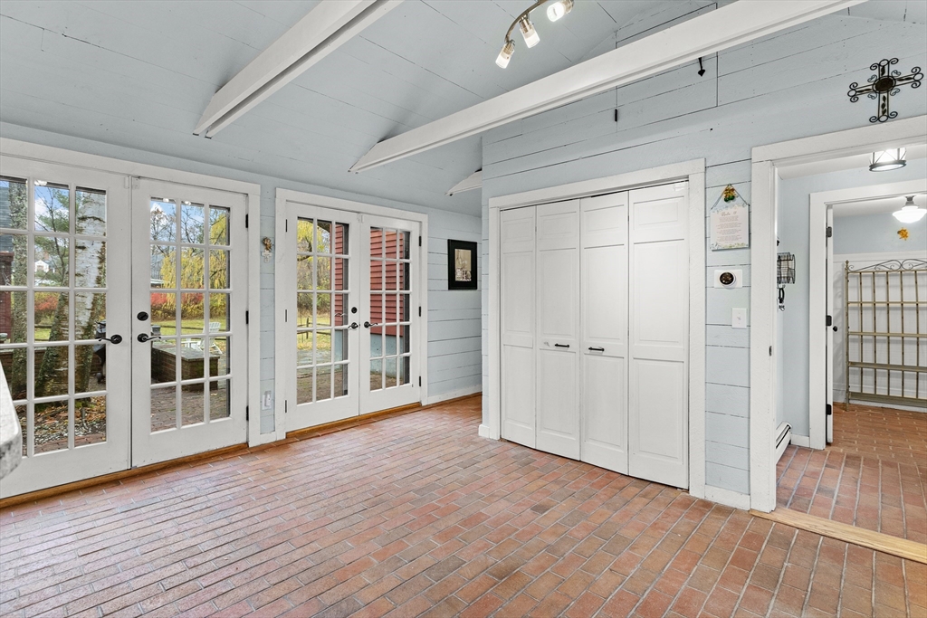 252 Clark Hill Road New Boston, NH 03070 - Photo 5 of 42 Gallery Image 5