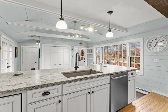 $684,900 | 252 Clark Hill Road, New Boston, NH 03070